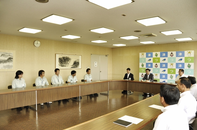 東日本大震災に伴う職員の派遣及び激励
