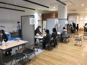 写真：出張申請受付の様子3