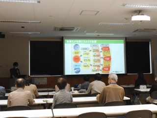 写真:グリーンのカーテン普及促進講座の様子