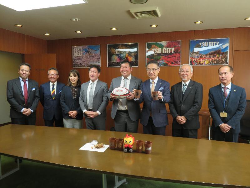 写真：市長表敬訪問の様子