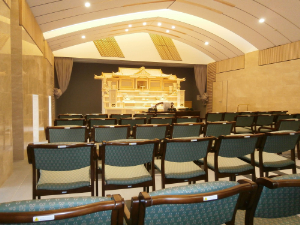 写真：葬儀式場の様子（葬儀棟）