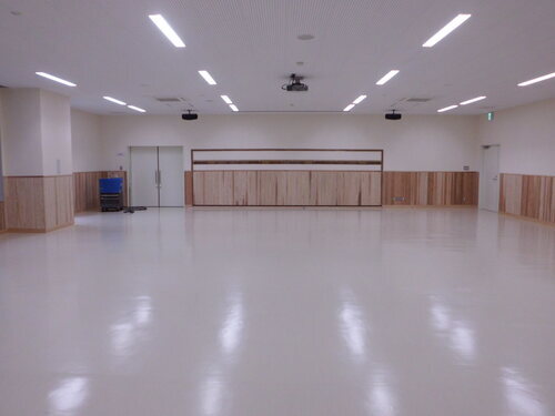 写真:会議室1(フローリング)