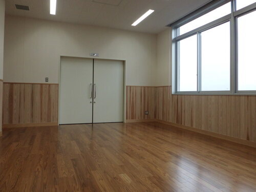 写真:会議室2(フローリング)