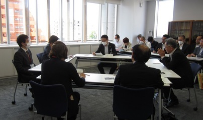 写真：津市総合教育会議の様子1