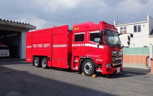 写真:5,000Lの水槽を積載した水槽車