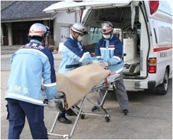 きゅうきゅうのようすのしゃしん