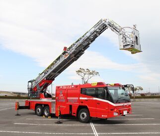 写真：はしご車30メートル