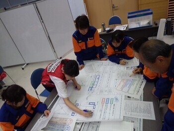 写真：避難所運営訓練のようす