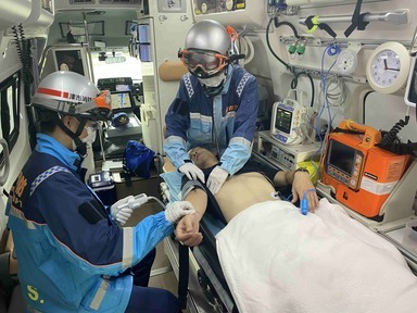 写真：救急救命士1