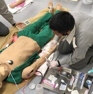 写真： 救急救命士2