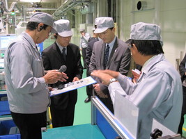 写真:テザム開発公社 準局長が市内企業を訪問2