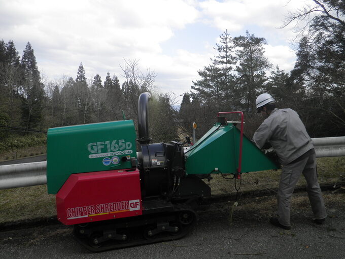 写真：竹破砕機2