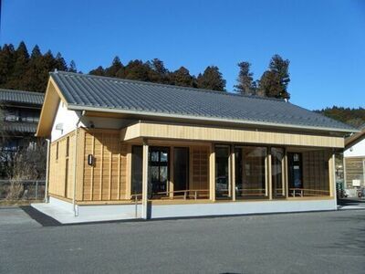 写真：施設外観