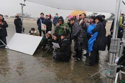 写真：阿漕浦海岸でのロケの様子