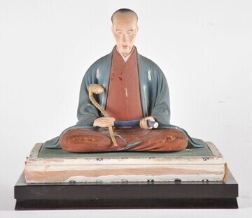 写真：橘南谿木像