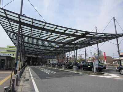 写真：駅西口広場ロータリーの様子