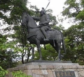 写真：藤堂高虎公像