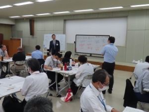 写真：令和6年度「新任担当主幹級研修」講話2