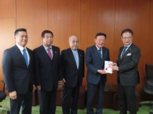 写真:ふるさと津かがやき寄附 贈呈式