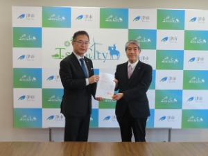 写真：一般社団法人三重県建築士事務所協会役員　来訪