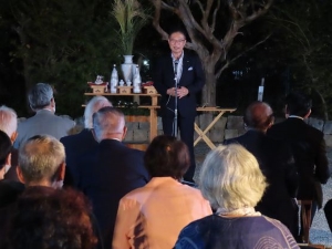 写真:観月会 挨拶