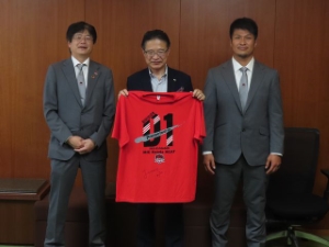 写真:ジャパンラグビーリーグ所属 三重ホンダヒート 来訪