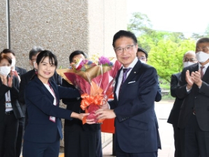 写真：市長4期目初登庁の様子