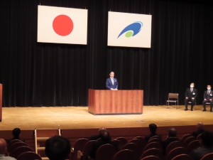 写真:退職辞令交付式