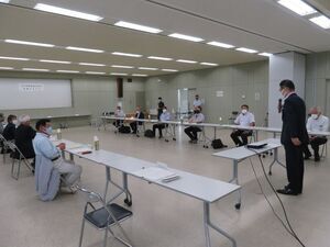 写真：津市景観審議会委員委嘱式 挨拶