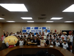 写真:B-1グランプリin明石 ゴールドグランプリ受賞報告