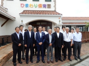 写真：「ひまわりほいくえん」見学会