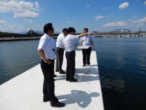 写真：香良洲漁港の視察