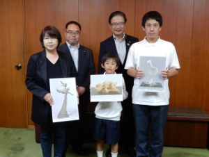 写真：第49回日本彫刻会展覧会 東京都知事賞・U-20優秀賞受賞