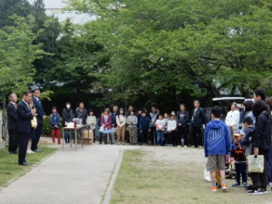 写真：津偕楽公園除草・清掃活動