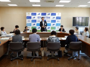 写真：母子父子寡婦懇談会