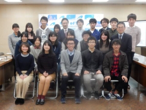 写真:津高等学校の生徒による政策提案2