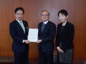 写真:第3次津市男女共同参画基本計画に係る答申