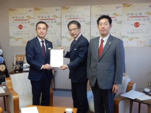 写真：三重県知事への特別要望