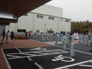 写真：年末業務従事職員激励2