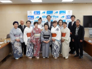 写真:津のまち音頭 つぅ津々浦々2