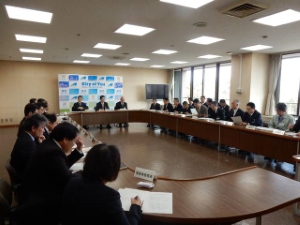 写真:第2回本庁舎爆破予告対策本部会議