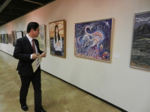 写真:第9回津市美術展覧会「市展」 鑑賞1