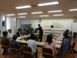 写真：健康づくり推進懇話会 委員委嘱