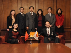 写真：鎮江市行政事務考察団 来訪