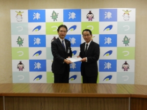 写真:津市行財政改革後期実施計画答申1