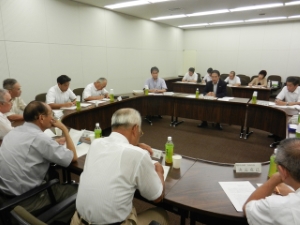 写真：豊が丘、南が丘、津西地区自治会連合会との懇談