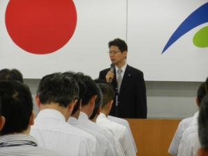 写真:野口正副市長 離任式2