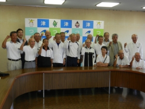 写真：第25回全日本シニアソフトボール大会出場挨拶