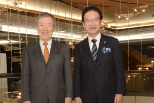 写真:市長と出口治明さん