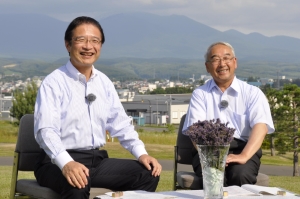 写真:市長と向山 富夫さん